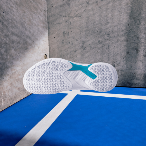 Yonex Cascade Accel Wide White / Sky Blue